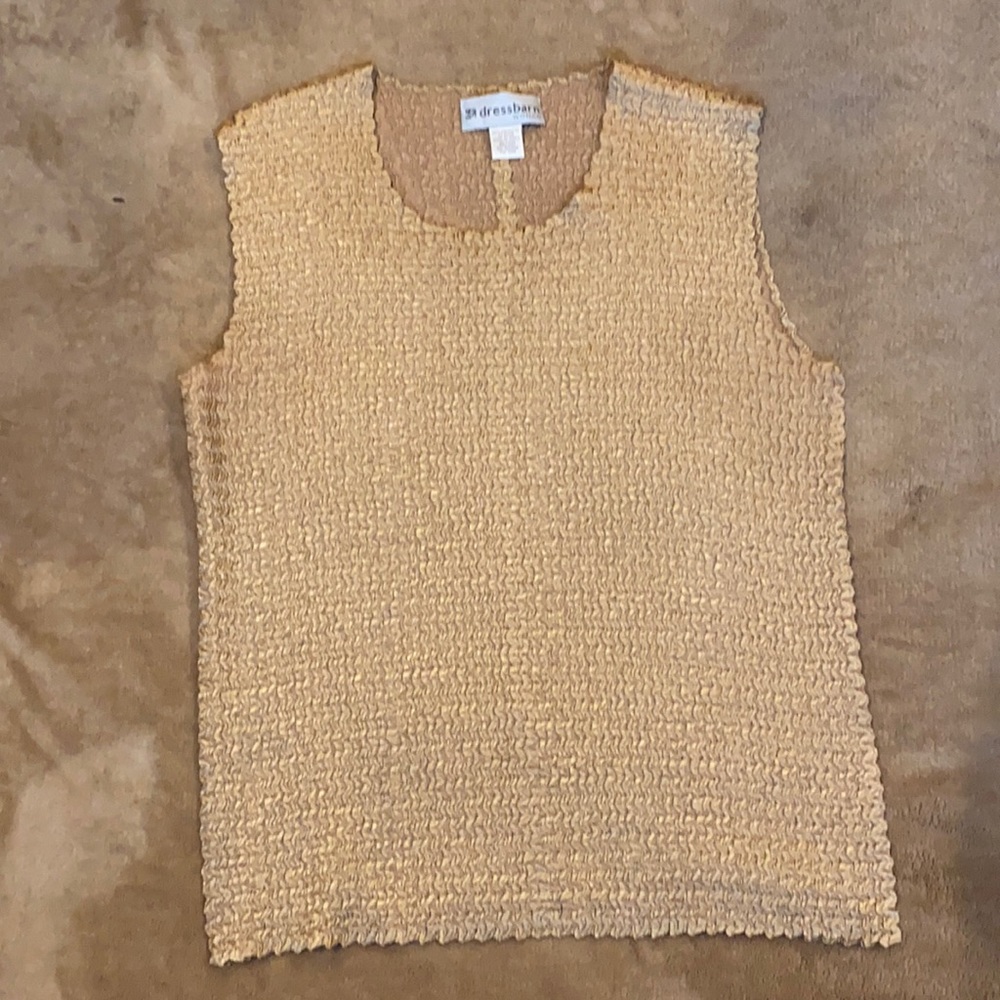 Dress barn size 18/20 stretchy shell.